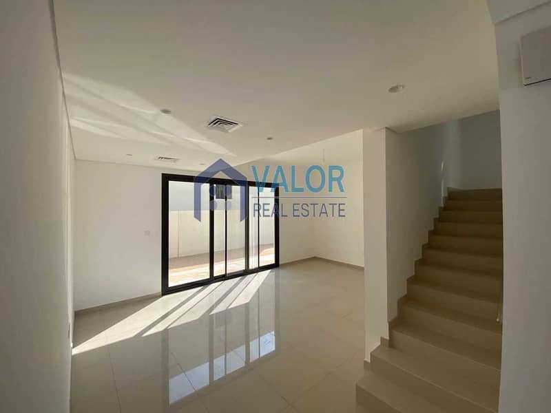 3 Brand New Townhouse l Private Terrace l Ready to Move in