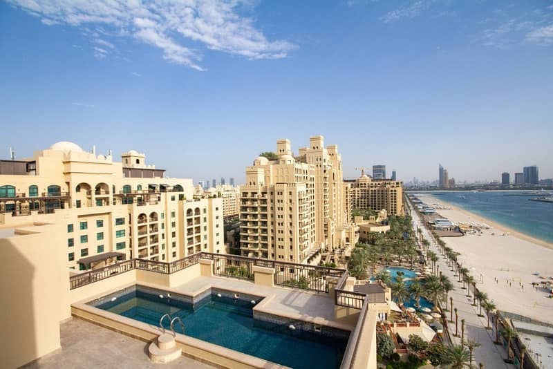 Vacant Royal Penthouse Full sea and Dubai Marina Skyline view