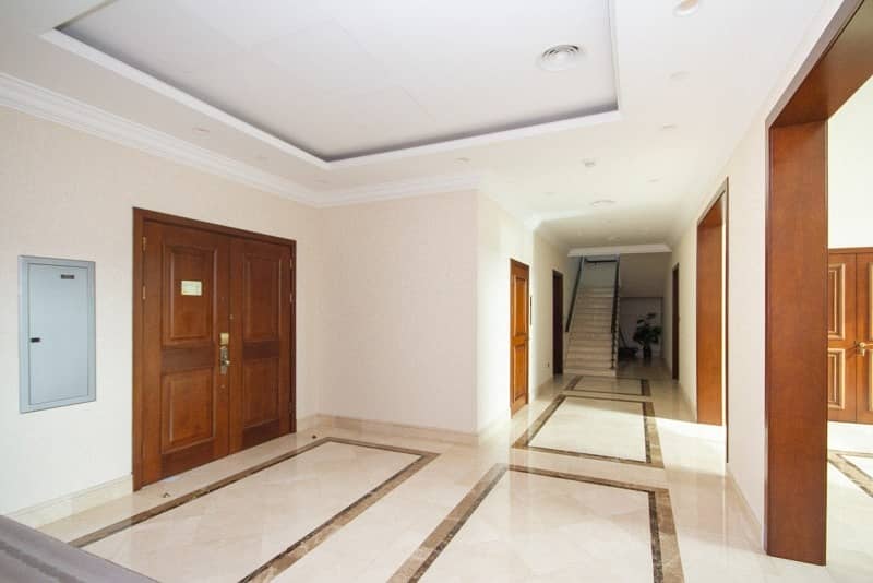 6 Vacant Royal Penthouse Full sea and Dubai Marina Skyline view