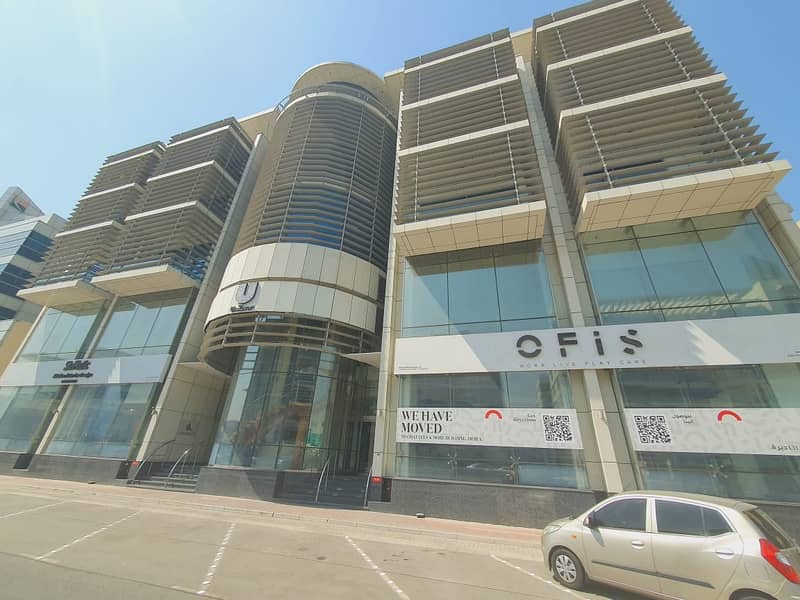 COMMERCIAL FLOOR FOR RENT IN KARAMA PRICE IS 2M