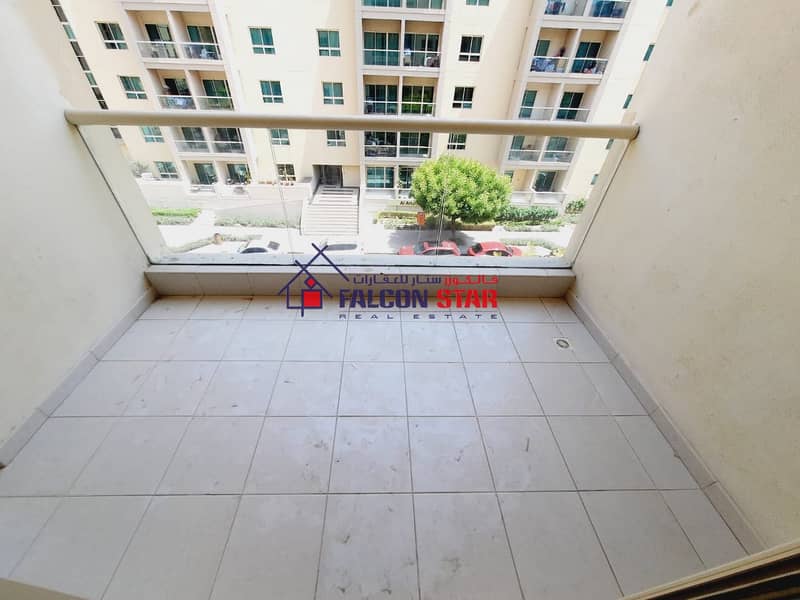 12 LIVE WITH COMFORT | BRIGHT ONE BEDROOM WITH BALCONY