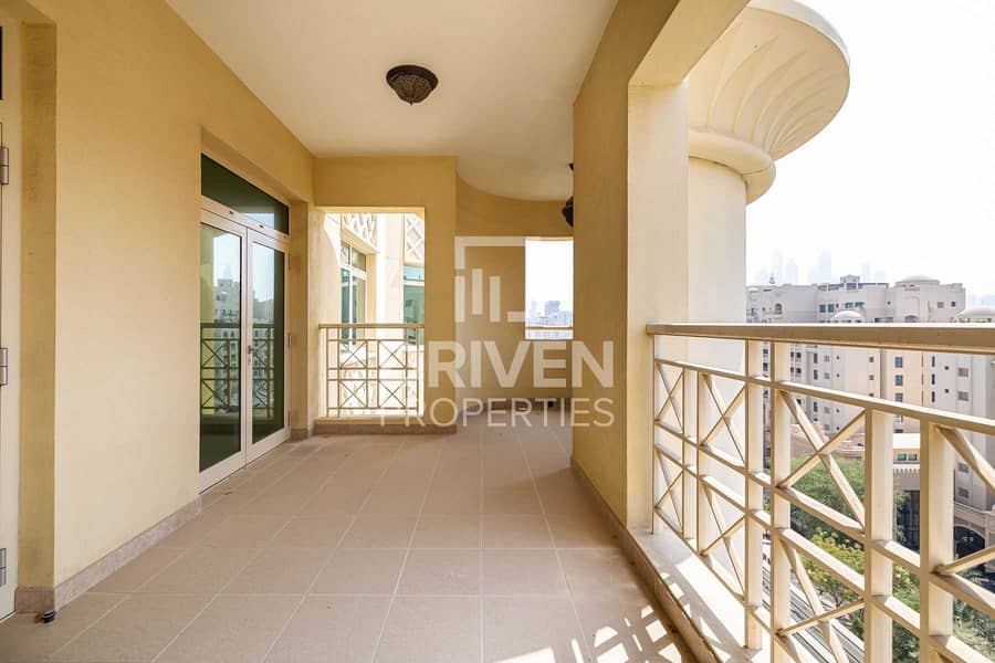 9 Spacious Apt with Garden View and F Type