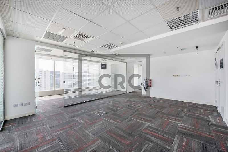 6 Fitted | Bright Office I Sheikh Zayed Road