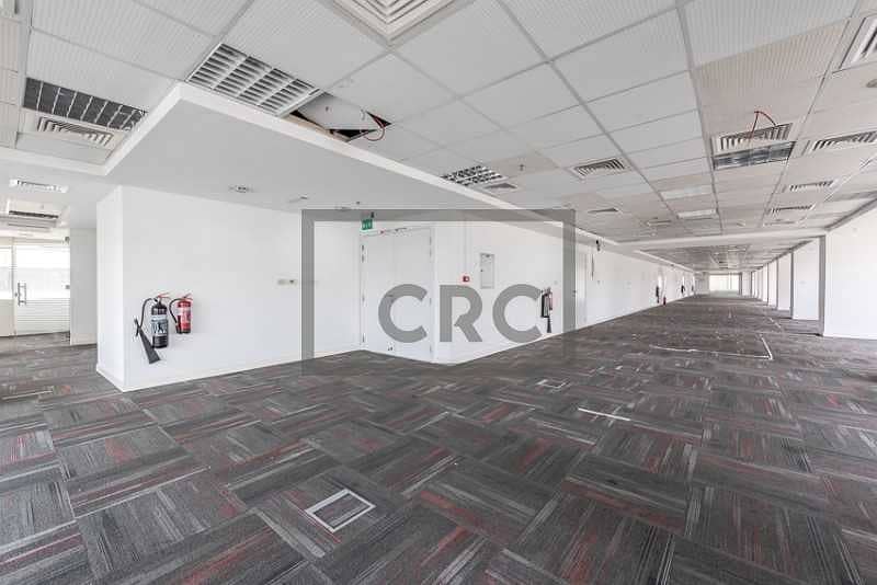 11 Fitted | Bright Office I Sheikh Zayed Road