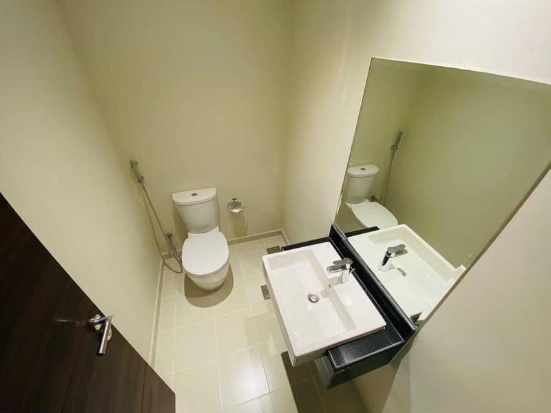 LESS PRICE 3 BED MAID FURNISEHD VILLA LESS PRICE 3 BED MAID FURNISEHD VILLA