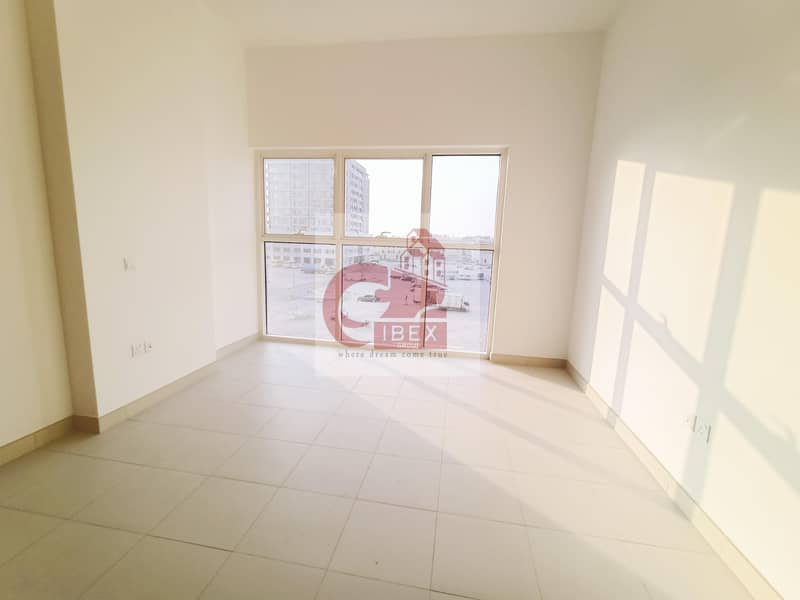 5 30 days free ! Brand new ! With all ameneties behind of sheikh zayed road