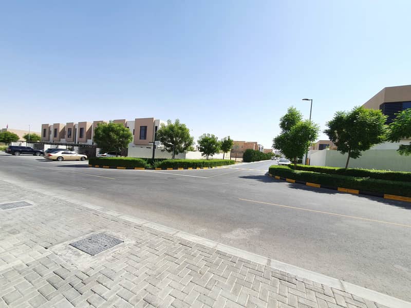 Brand new duplex villa 2bhk with balcony and maids room  only 4 chaque 55k CALL 0586948482