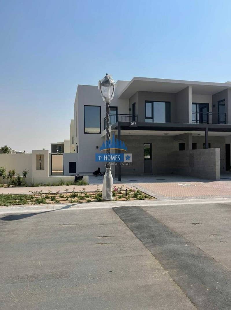Ready to Transfer 4BHK+Maid Townhouse with Three years Payment Plan Ready to Transfer 4BHK+Maid Townhouse with Three years Payment Plan