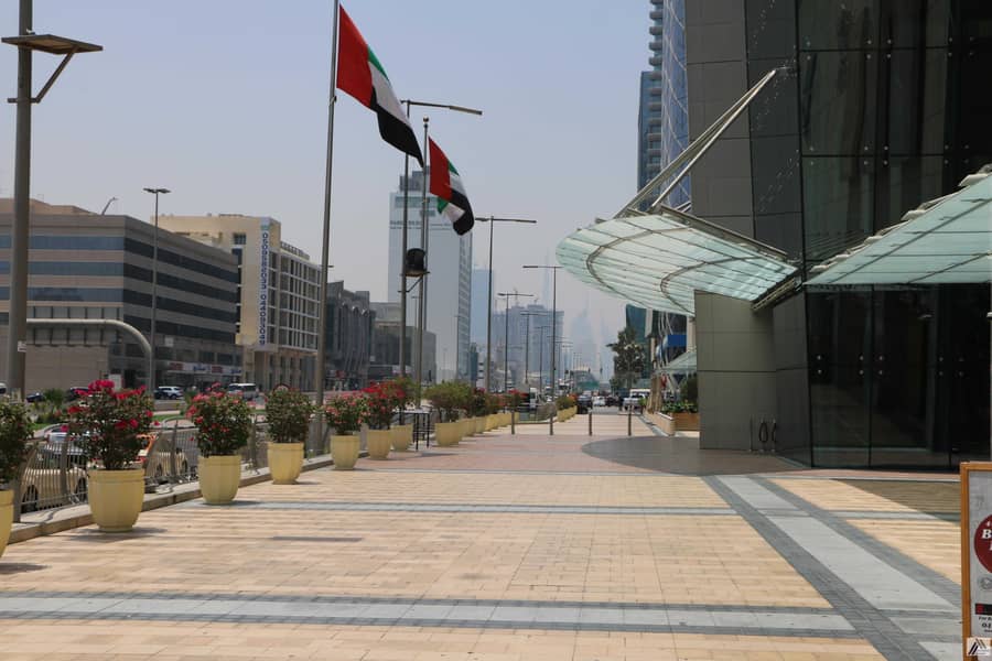 14 Fully Furnished Executive Office / Sea and Cityscape Linked with Mall Metro