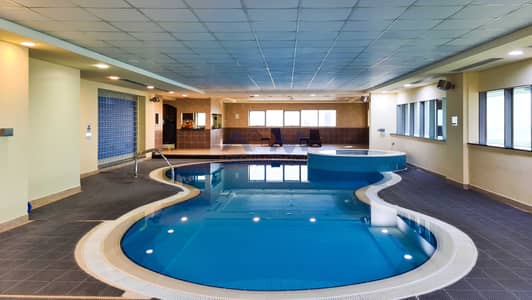 3 Bedroom Flat for Rent in Al Mina, Abu Dhabi - LAUNDRY AND POOL. 3 Bedroom Flat for Rent in Al Mina, Abu Dhabi - LAUNDRY AND POOL.