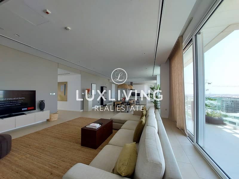 3 Luxury Living Beautiful Apartment | Lake View