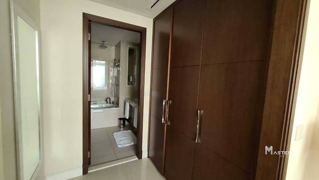 4 1BR Unit in Downtown | Facing Burj Khalifa with Full Fountain View
