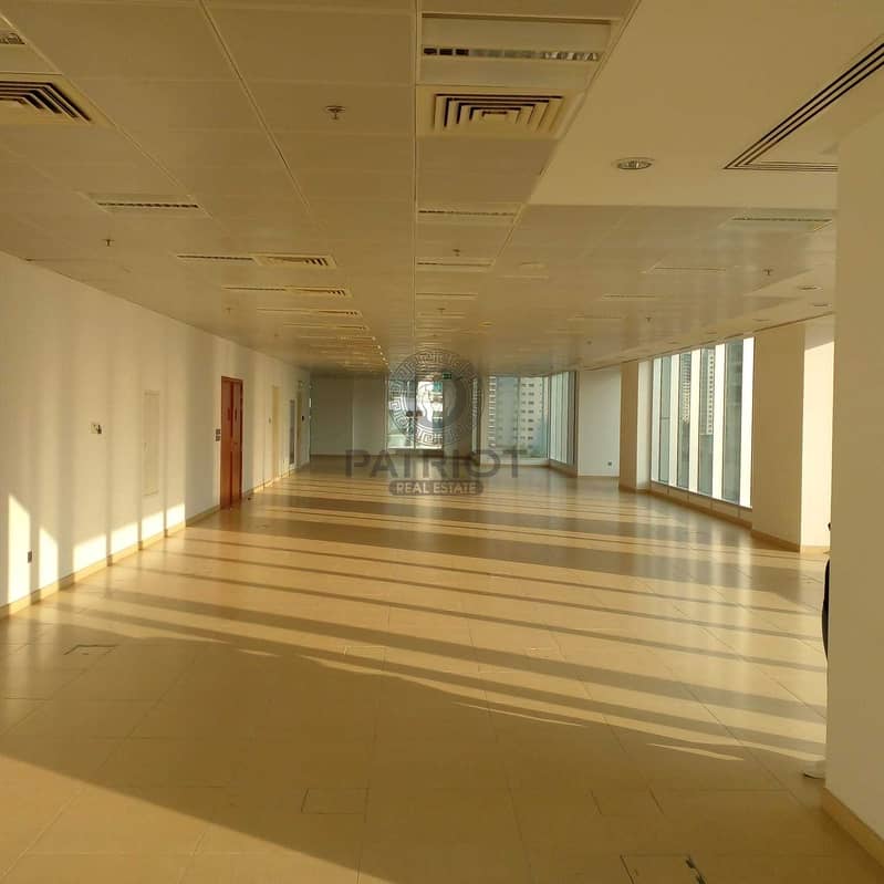 Half Floor Office with Sea View in JBR