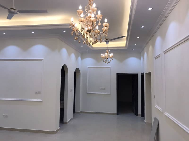 A very luxurious and elegant villa for sale in Al Yasmin (Ajman), the price is 1.500. 000 AED