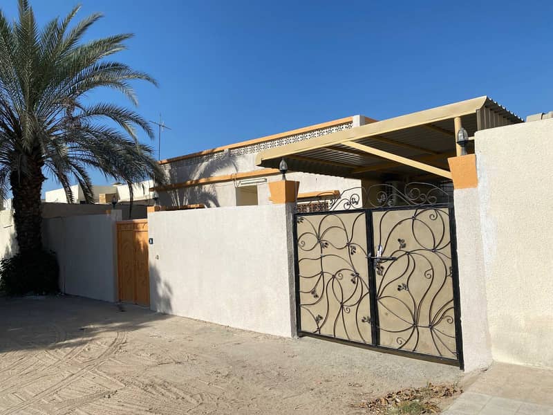 clean four-rooms house with new air conditioners in Ghafia