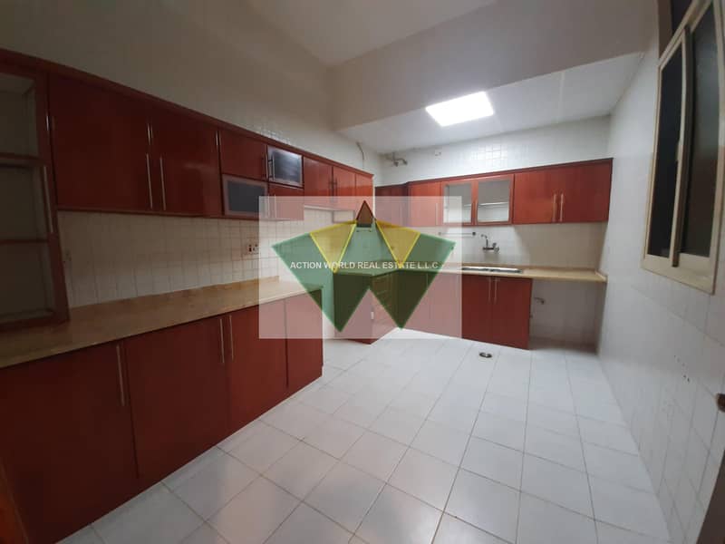 Квартира в Хадбат Аль Зафран, 3 cпальни, 65000 AED - 5458227