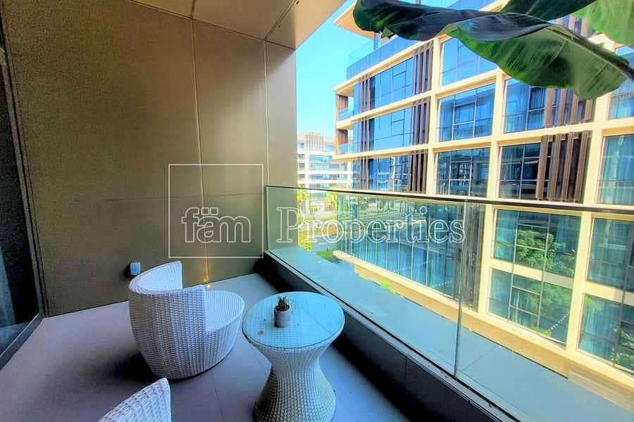2 Furnished Near mall 2 Parking Excelent condition