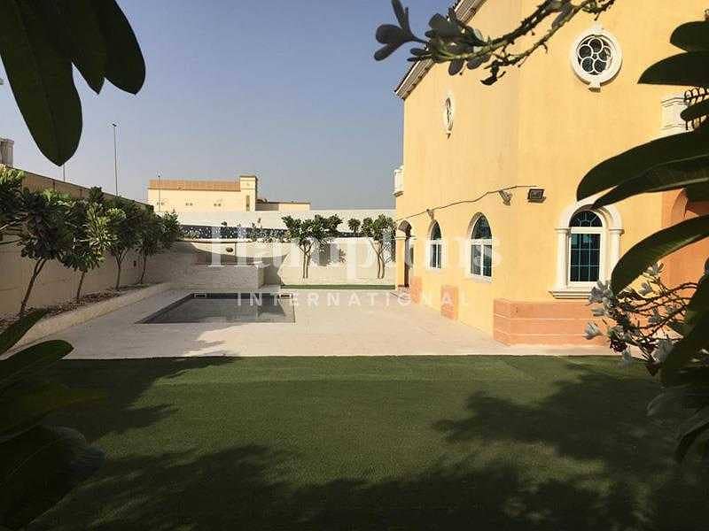 12 Villa with Swimming Pool | Jumeirah Park
