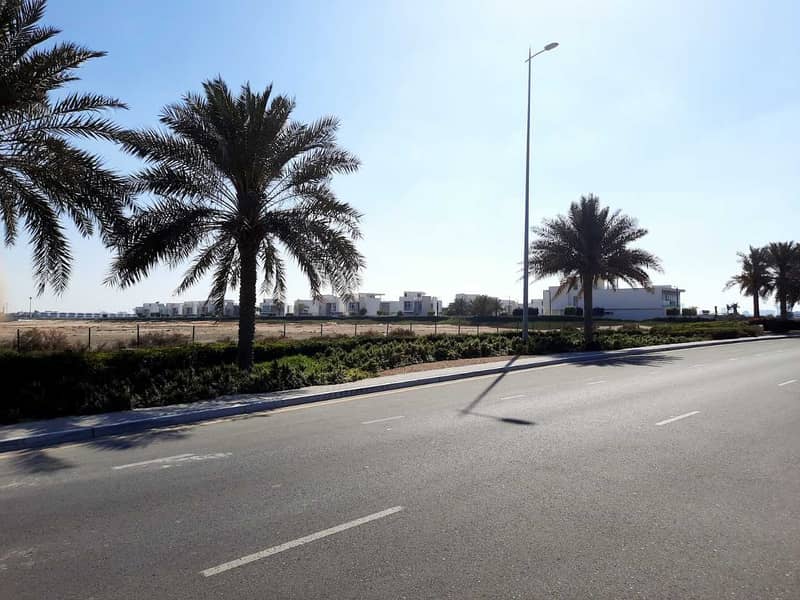 Commercial land for sale in Sharjah * Main Street * Very excellent and vital location * In the best locations in Al Majaz