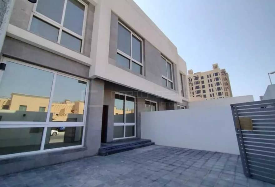 Spacious 4BR+M Villa with Majlis Near Burj Al Arab