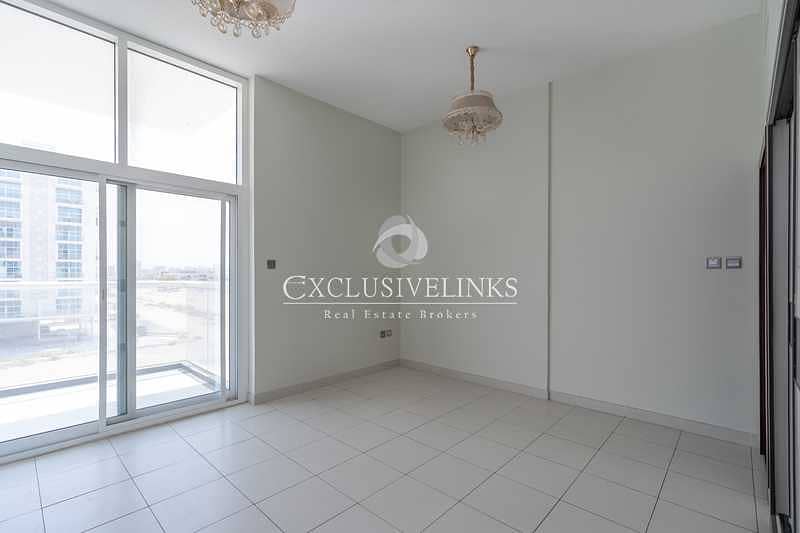 10 Open View | Spacious 2 Bedroom | Well Maintained