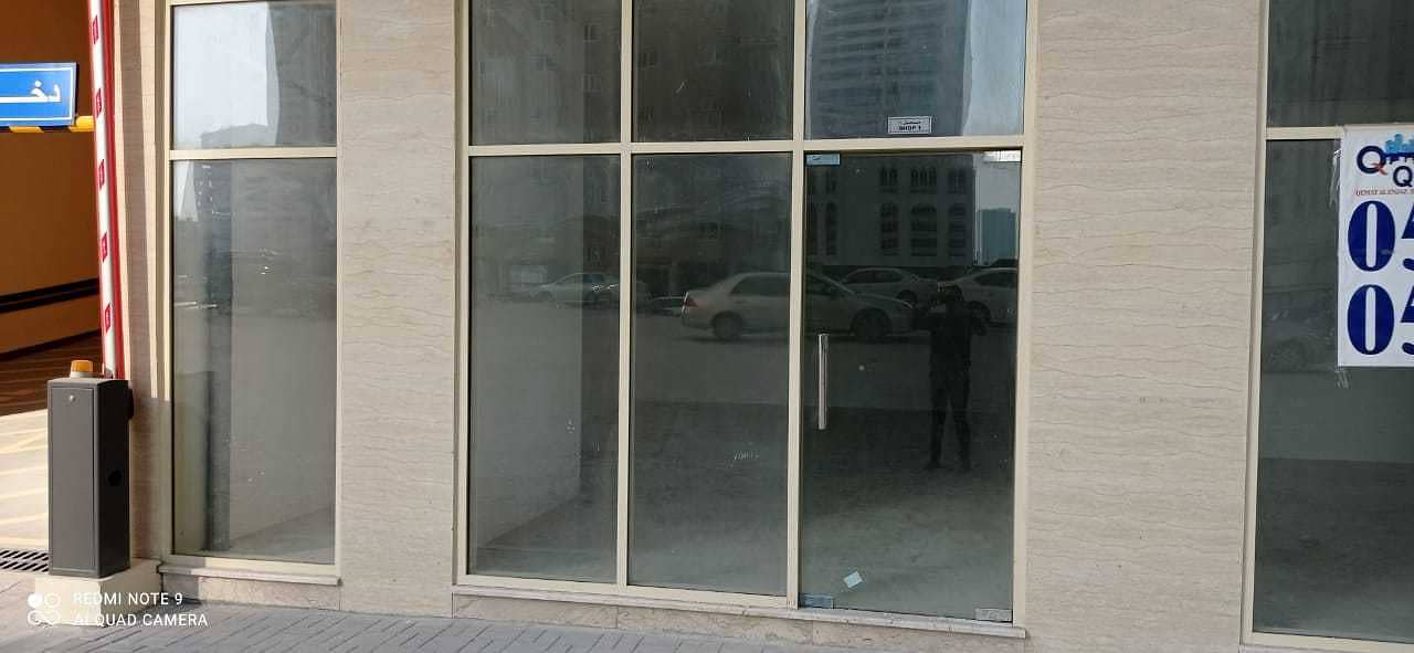 A shop in the Al Khan area - the most prestigious area of ​​Sharjah in a new building