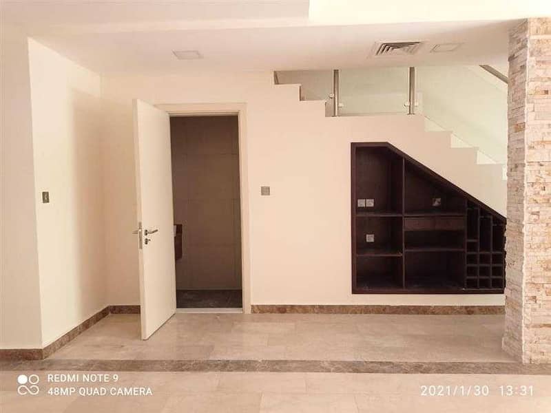 4 Massive/ Well Maintained/ 4BHK + Maid's Room