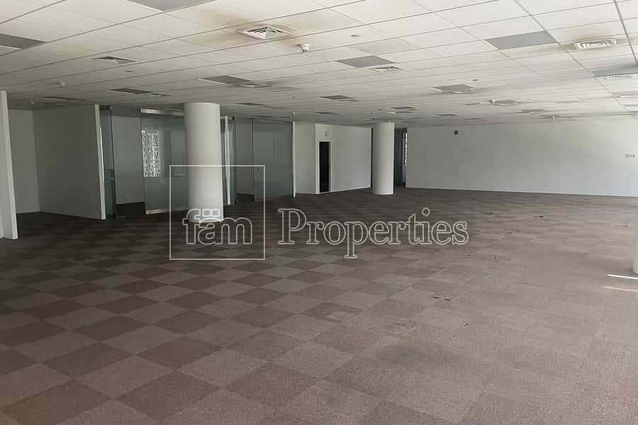 8 High Quality Office | Grand and Spacious