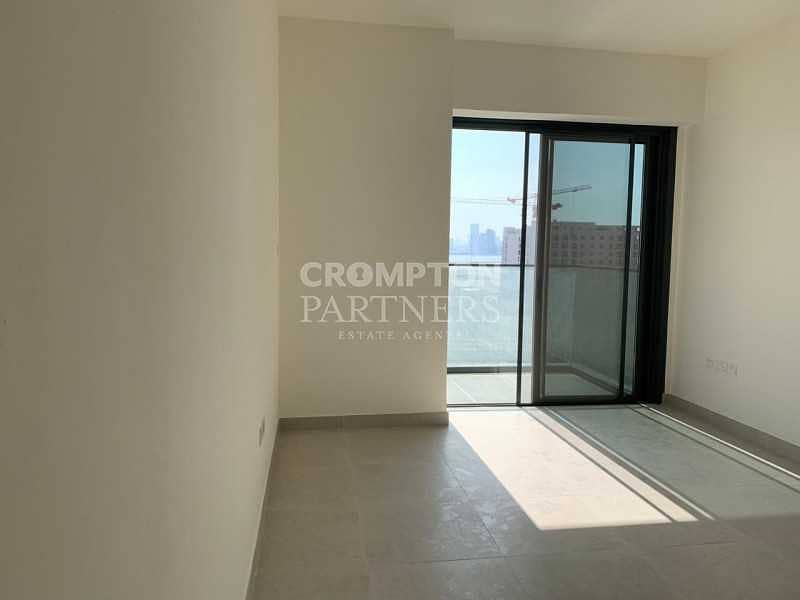 8 Brand New|Spacious | Balcony |Great Facilities