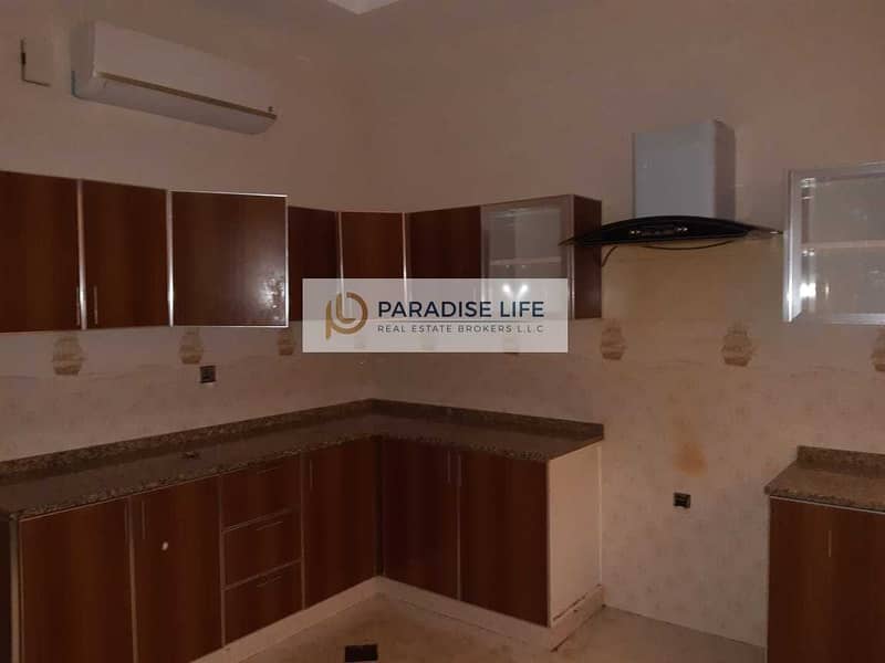 3 5 Bedroom Villa for Rent in Mirdif