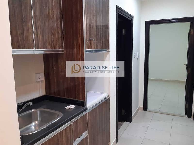 17 4 Bed + Maid Room  Villa for Rent In Mirdif