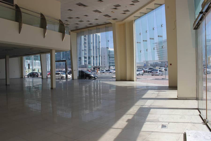 Large Corner Showroom For Rent Near DNATA high visibility Large Corner Showroom For Rent Near DNATA high visibility