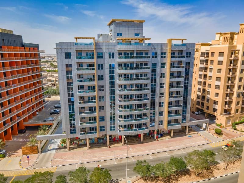 23 20% off commission | Brand new | Open kitchen | Balcony