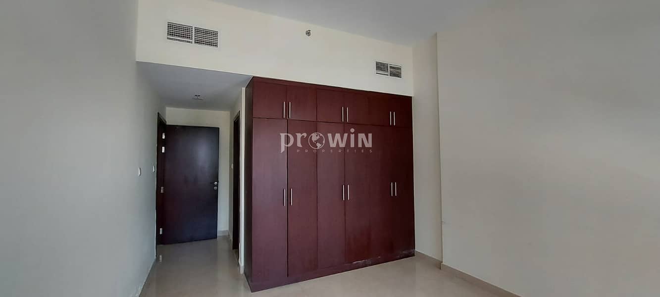 Spacious Two BR , Chiller with DEWA