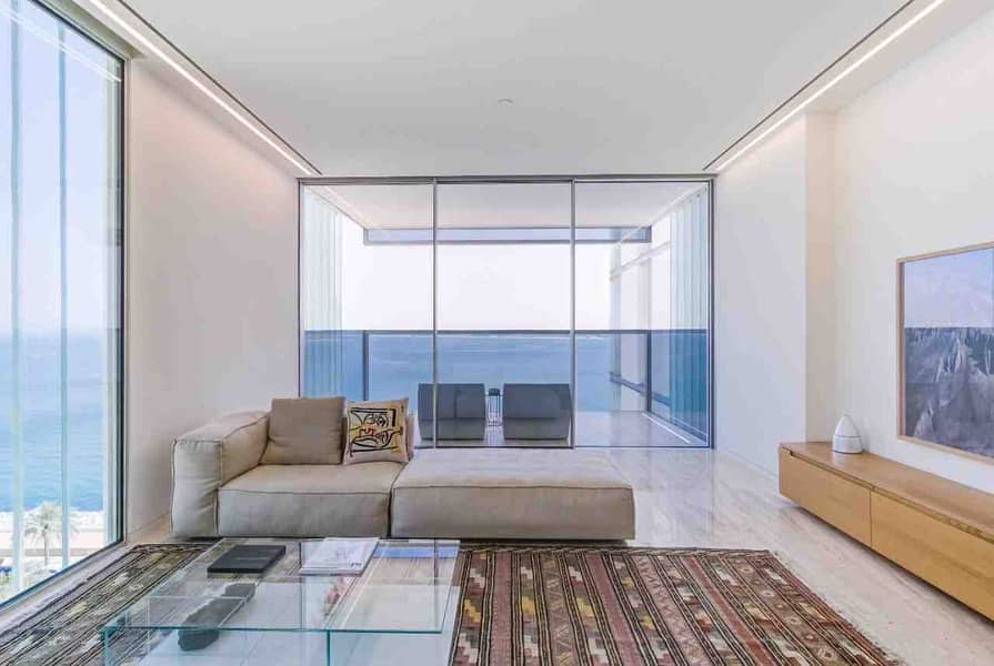 Vacant | High Floor | Sea Views