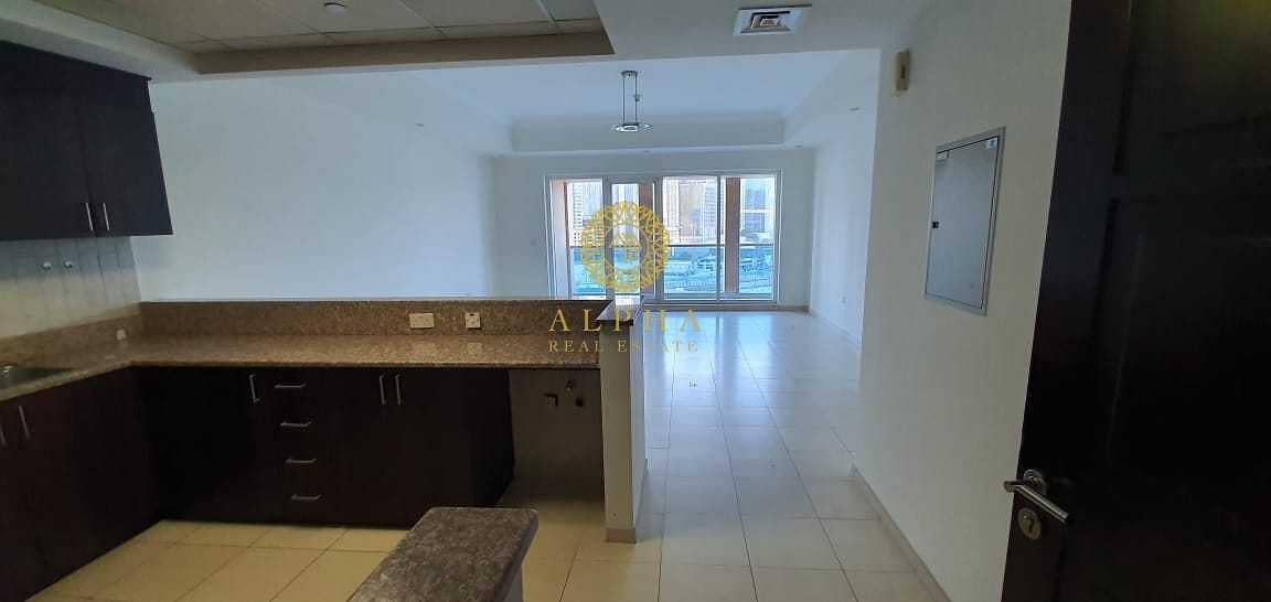 4 Lake View 1BR in Business Bay For Rent