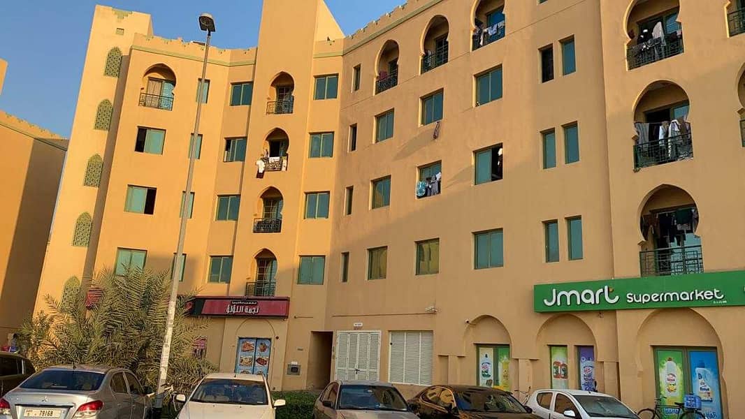 شقة في الحي المغربي،المدينة العالمية 1 غرفة 23000 درهم - 5469727