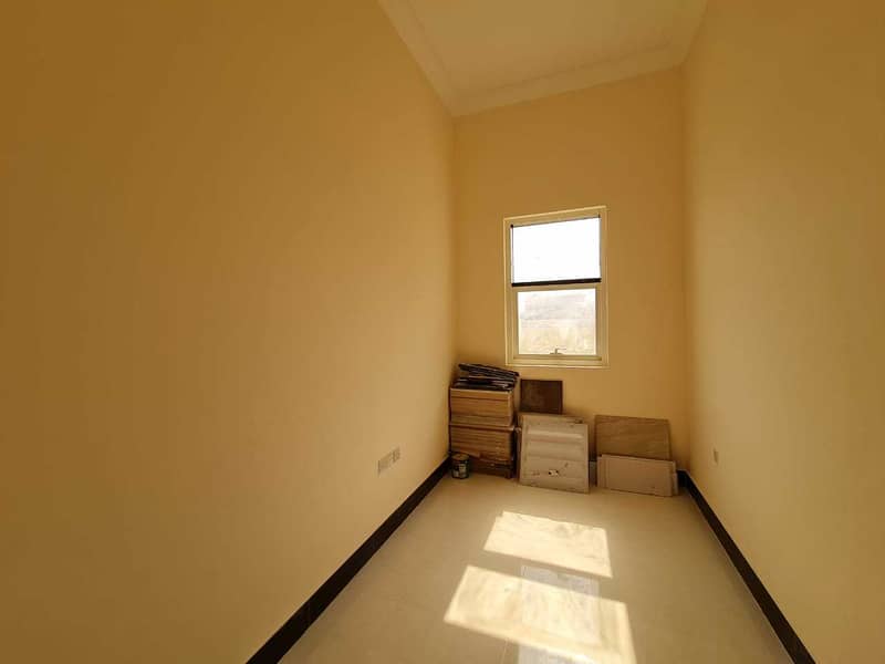 Villa for rent   at Al Qarayen area - Sharjah - first inhabitant , ground floor