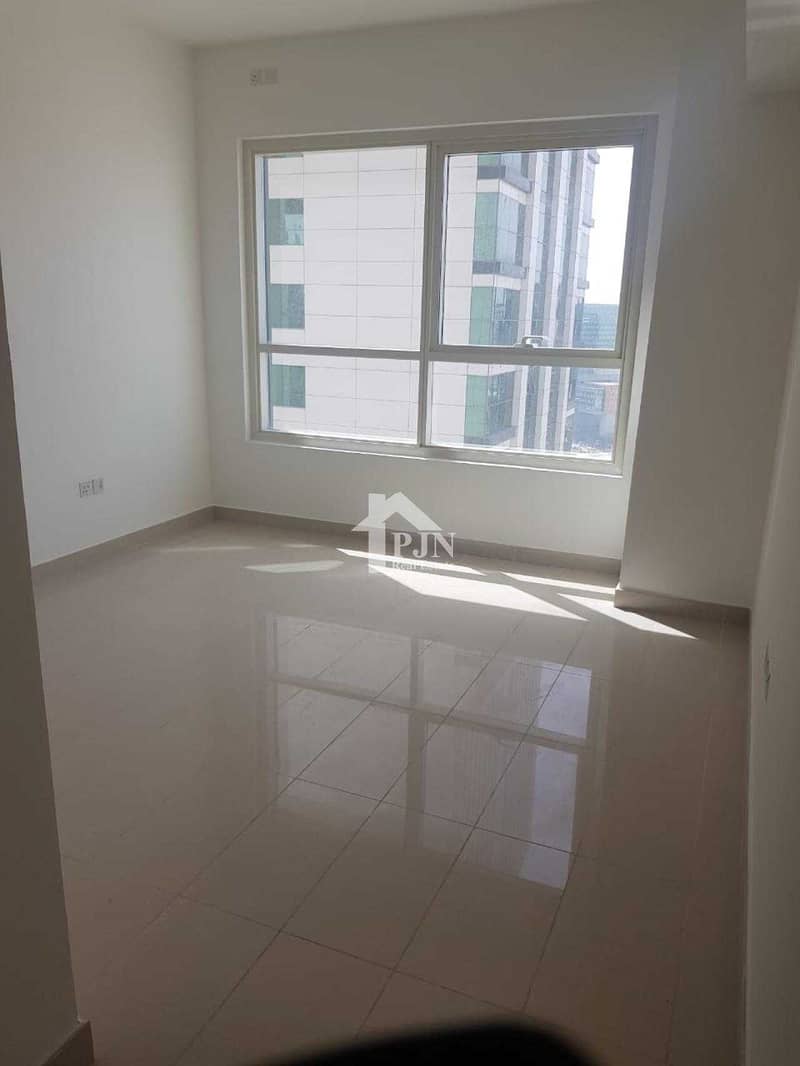 11 Well Maintained | 1 Bedroom | Balcony | Canal View