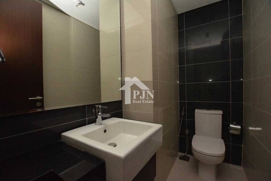 3 Well Maintained | 1 Bedroom | Balcony | Canal View