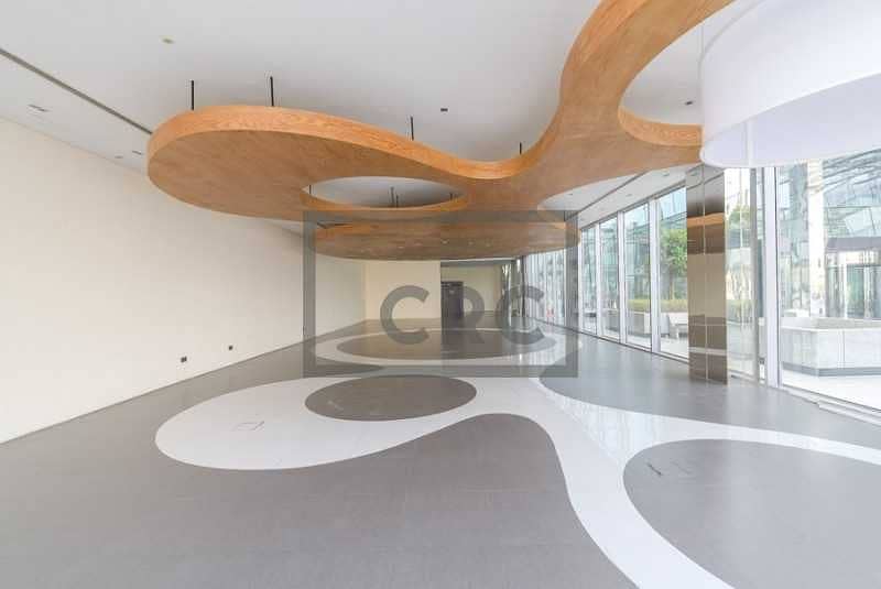 Retail | Fitted | Facing main road | Parking Retail | Fitted | Facing main road | Parking