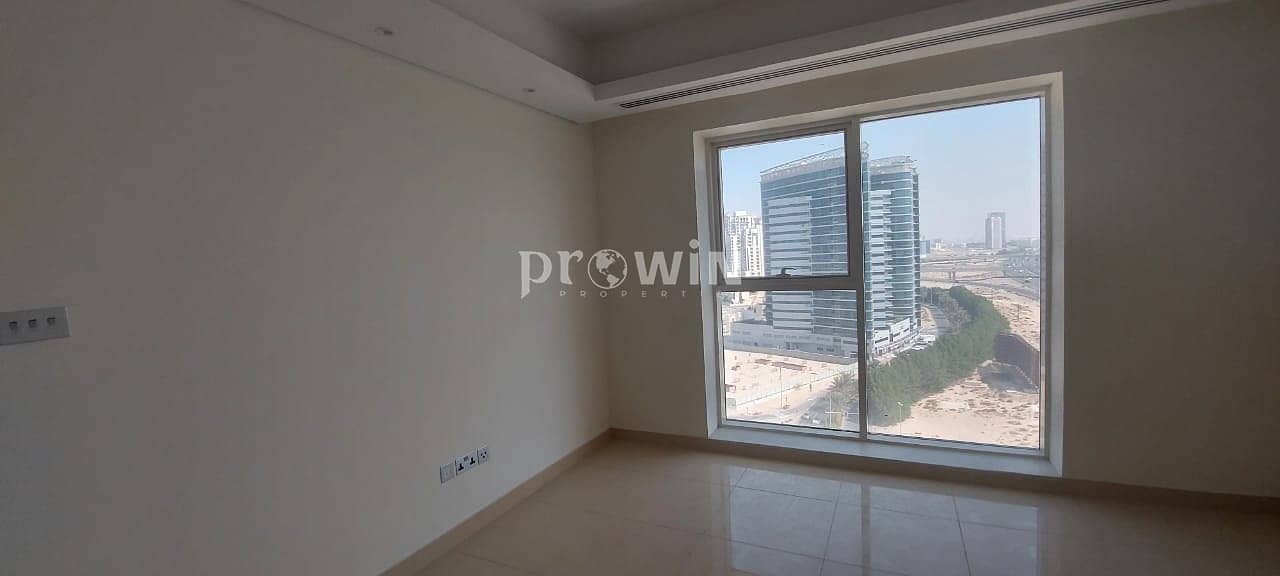 Elegant and Spacious 1BR Flat | Best offer!!