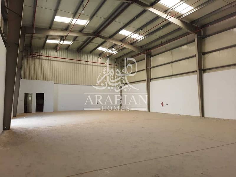 2 252sq. m - BRAND NEW!! COMPLETE & BRAND NEW!!  WAREHOUSE FOR RENT