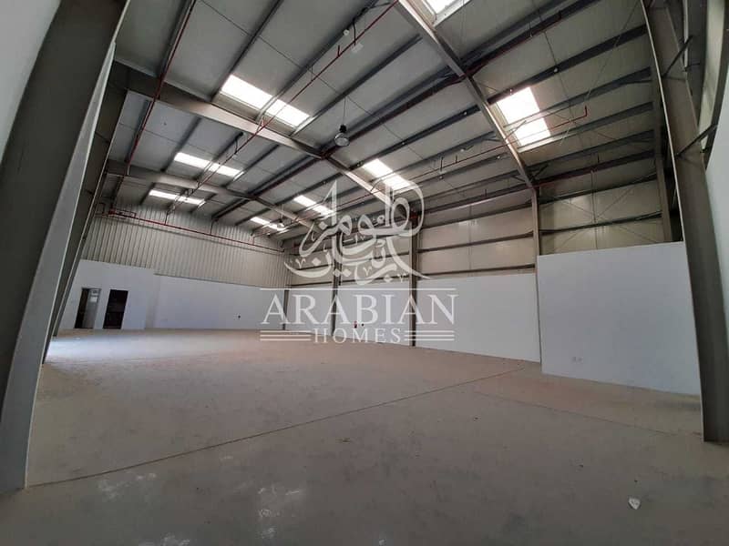 4 252sq. m - BRAND NEW!! COMPLETE & BRAND NEW!!  WAREHOUSE FOR RENT