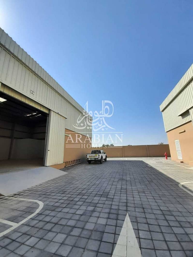 6 252sq. m - BRAND NEW!! COMPLETE & BRAND NEW!!  WAREHOUSE FOR RENT
