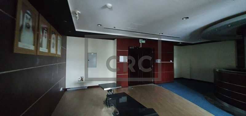 8 Fitted |With Partitions | Near Metro | For Rent