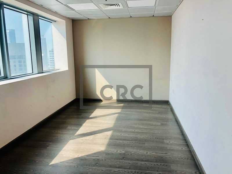 10 Fitted Partitioned Office | Near Metro |Sea view