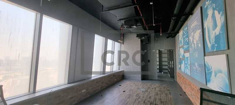17 Fitted Office | Mid Floor | With Glass Partitions