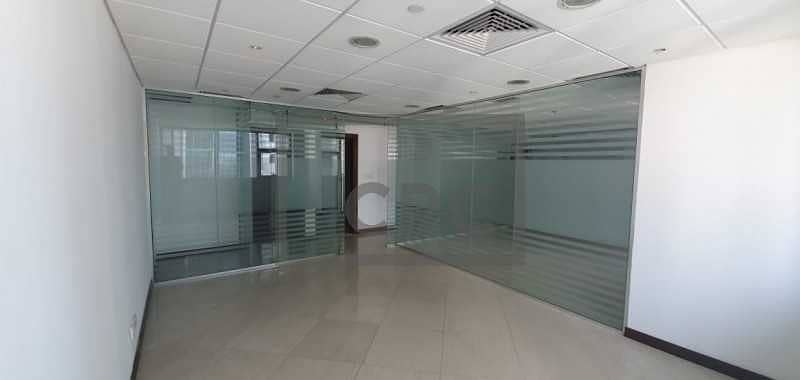 7 Fully Fitted with 3 Full Glass Partitions