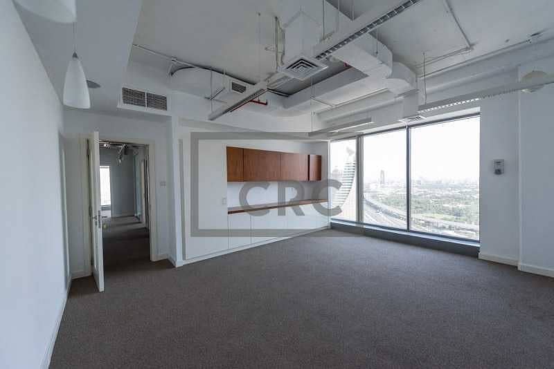 3 Fitted to High Standard | Full Floor | Near Metro|